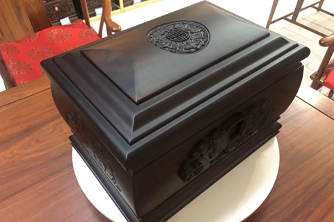 大连殡葬服务，骨灰盒的摆放有什么讲究？